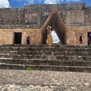 Meet your Posher, Maria socorro